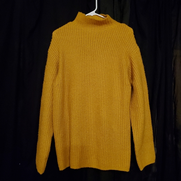 2/$15 😻 Soft knit sweater - Picture 5 of 6